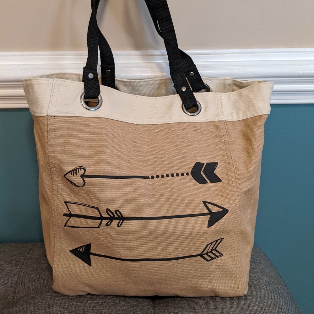 Thirty-One Canvas Tote- Arrows